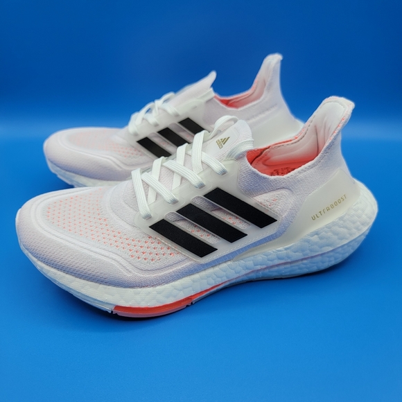 Adidas Ultraboost 21 Women's Running Shoe Size 6 White Black Solar Red New - Picture 1 of 12